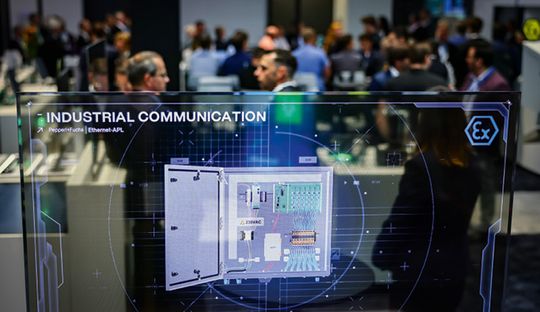 Ethernet-APL – ein Dauerthema auf der ACHEMA 2024 (Bild: DECHEMA/Hannibal)