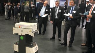 Im Rahmen des 11. Innovationstages Logistik 2016 kürte Volkswagen in Wolfsburg KNAPP zum Top-Innovator im Bereich Logistikinnovationen. (KNAPP)