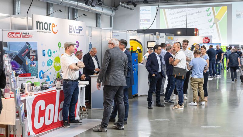 Viele Teilnehmer der Würzburger Karosserie- und Schadenstage dürften mit neuen Anregungen und Ideen nach Hause gegangen sein.  (Bild: Stefan Bausewein)