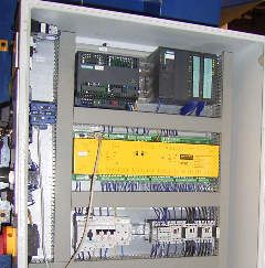 Bild 2: Für die elektrische Umrüstung ist ein komplett neuer Schaltschrank erforderlich. (Archiv: Vogel Business Media)