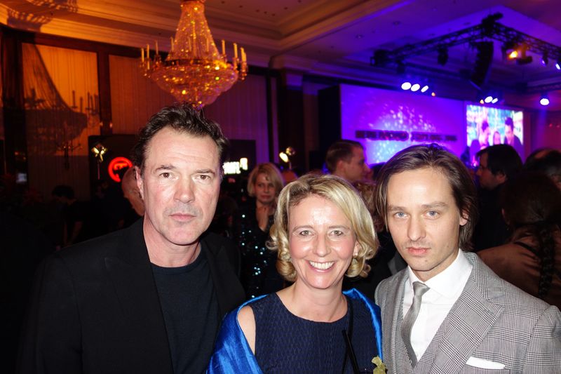 Stephanie Steen mit (l.) Sebastian Koch und Tom Schilling (Bild: IT-BUSINESS)