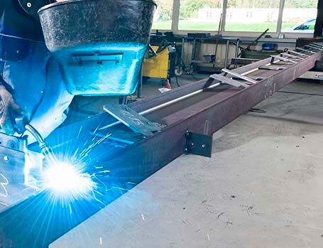 Außer dem Einzehlandel und einigen Bausektoren geht es dem deutschen Mittelstand nach Expertenmeinung so schlecht wie schon lange nicht mehr. Da scheinen auch einige Lichtblicke in Sachen Großaufträge nichts beschönigen zu können ...(Bild:  Kobelbau)