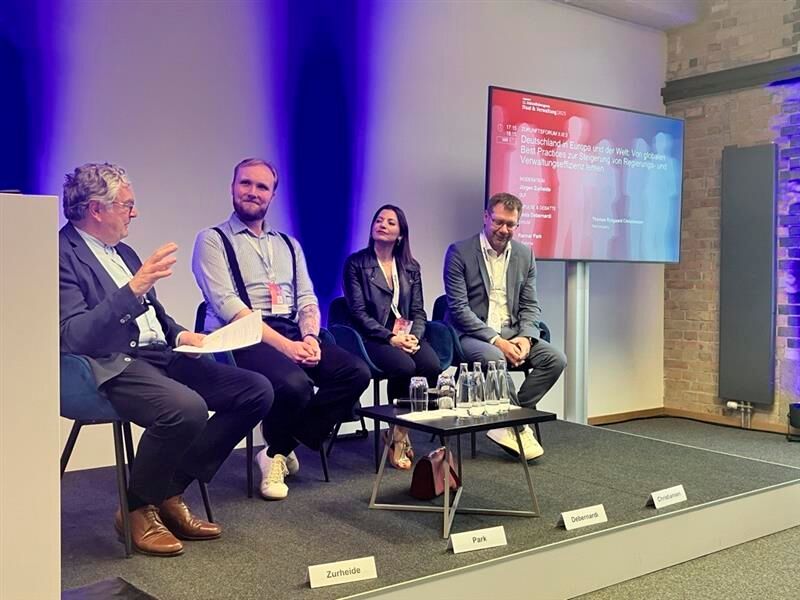 Interessant waren auch die globalen Best-Practice-Beispiele „Modernisierung ist ein steter Prozess“ mit Speakern aus Estland, Frankreich und Dänemark... (Bild: Serina Sonsalla / Vogel IT-Medien)