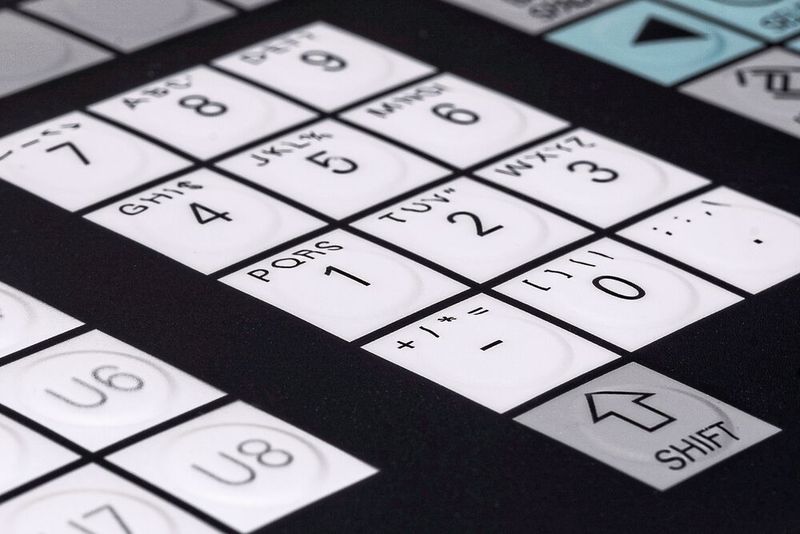 Eine Folientastatur mit geprägten Tasten. Folientastaturen kommen nach wie vor im industriellen Einsatz vor.  (Bild: ATEG)