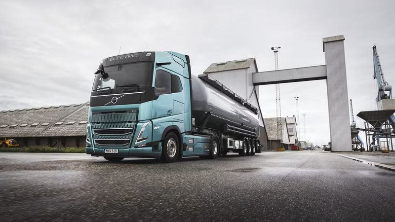 In China sind hybride Pkw und elektrische Lkw ab dem Jahr 2027 nicht mehr von der Kfz-Steuer befreit.(Bild:  Volvo Trucks)