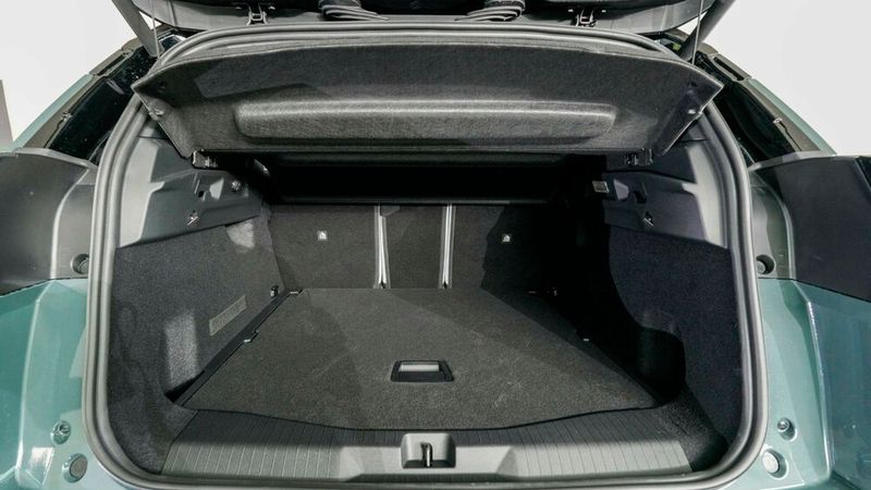 Der Kofferraum des C5 Aircross bietet für den Alltagseinsatz mehr als ausreichend Platz. (Bild: Stellantis/Citroen)