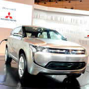 Hybrid-Conceptcar: Der Mitsubishi PX-MiEV kommt laut Hersteller auf einen Durchschnittsverbrauch von unter zwei Liter pro 100 Kilometer. (Mitsubishi)