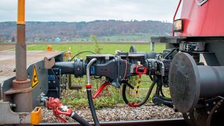 Die automatische Kupplung im Test und dann im normalen Betrieb (Bild: SBB AG)