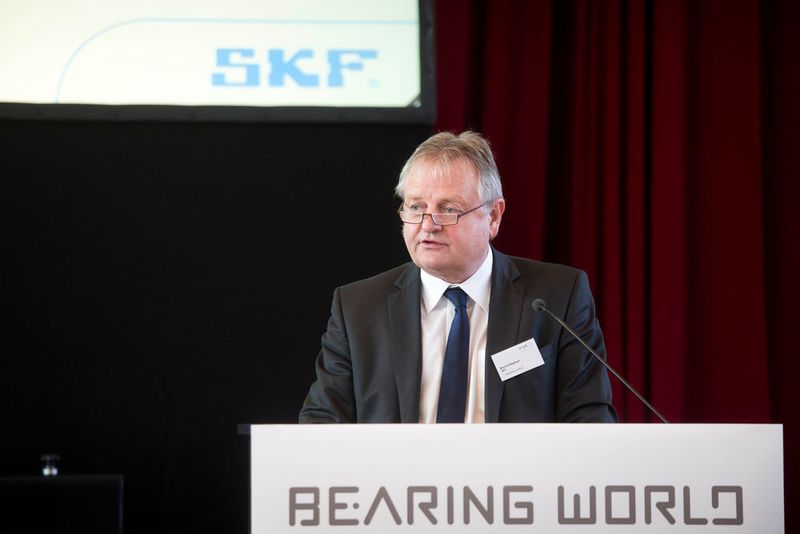 Bernd Stephan klärte in seiner Keynote die Frage, ob Wälzlager vielleicht „nur“ Standardprodukte sind: Es gibt in vielen Bereichen noch großem Forschungs- und Entwicklungsbedarf – somit handelt es sich bei den Lagern sicher um Hightech-Produkte. (Bild: Pilar, FVA)