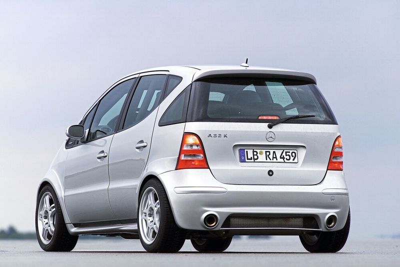 Auch die Achsen steuerte der Technikspender AMG C 32K bei. Doch vieles musste modifiziert bzw. einzeln angefertigt werden. Es dauerte über ein Jahr, bis die HWA-Mannen den AMG A 32K fertiggestellt hatten. (HWA AG)