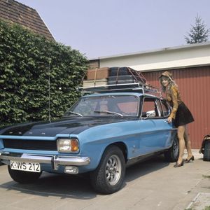 In Deutschland gab es den Capri bereits ab Ende 1969 als 108 PS starken 2300 GT mit 2,3-Liter-Doppelvergaser-V6. Der 2600 GT leistete dank 2,6-Liter sogar 125 PS. (Bild:  Ford-Werke GmbH, Koeln)