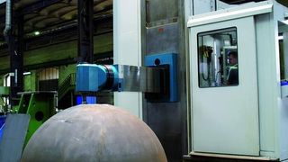 Wenn es um die Bearbeitung von großen und schweren Bauteilen mit hoher Präzision geht, sind oft Bohrwerke gefragt. Bei der Dillinger Hütte verstärkt eine Speedram 2000 von Pama den Maschinenpark. Bilder: Fladerer (Archiv: Vogel Business Media)