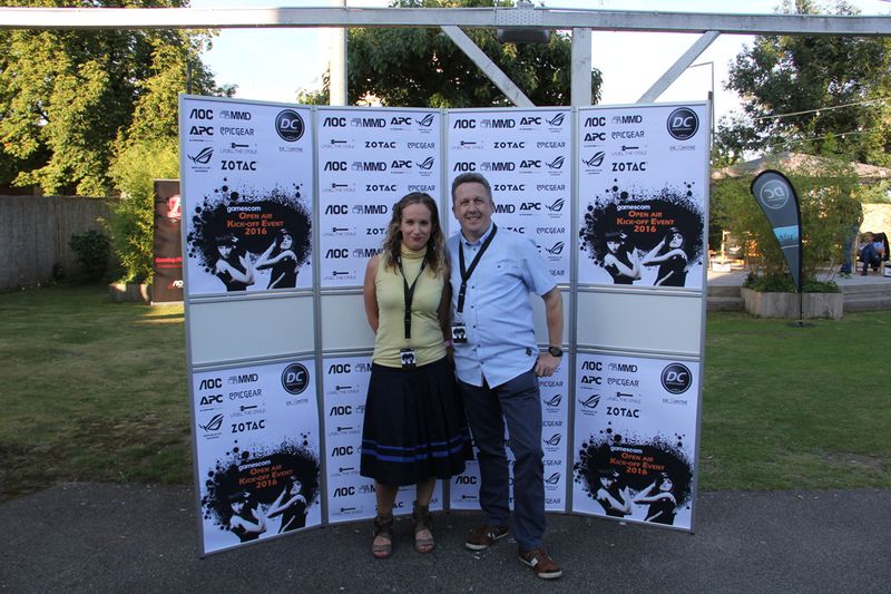 Das Dreamteam Diana-Maria Brose, Viewsonic mit Nils Stallmach, Seasonic (Bild: DC Club)