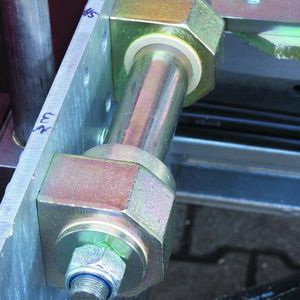 Im Einsatz: Bei den Dreh- und Verschiebebewegungen kommen tribologisch optimierte Polymerlager von igus zum Einsatz.