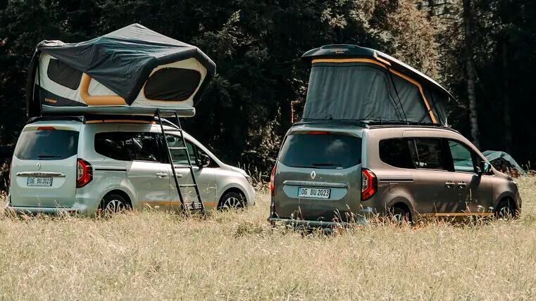 Unter den rund 1.300 Ausstellungsfahrzeugen sind die Campingbusse, Camper-Vans und Kastenwagen auf der diesjährigen Stuttgarter Campingmesse mit Abstand am häufigsten vertreten.(Bild:  Bürstner)