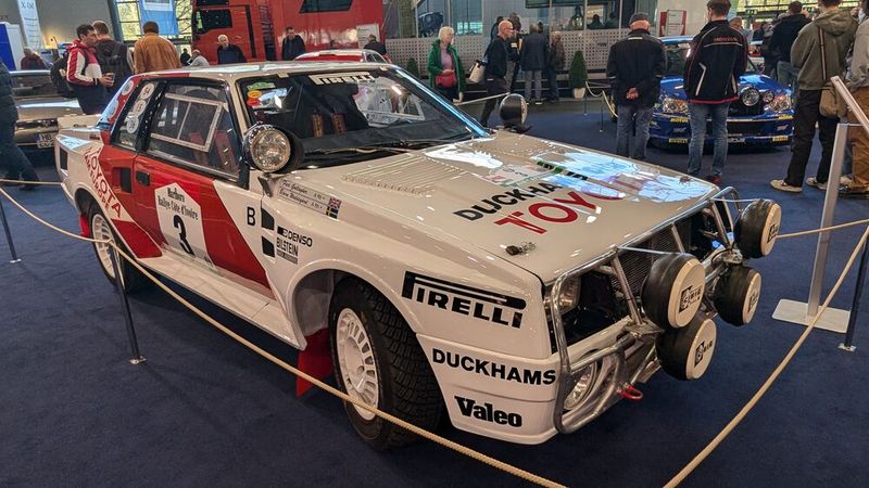 Bei der berühmte Safari-Rallye setzte Toyota 1985 zwei Celica Twin Cam Turbo Gruppe B ein, die sich gegen die härtesten Konkurrenten der Welt durchsetzen und den ersten und zweiten Platz bei diesem prestigeträchtigen Event belegten. Der Motor leistet 326 PS. (Bild: Dominsky – VCG)