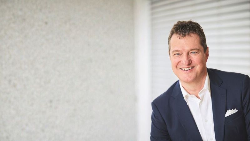 Vorstandssprecher Martin Greiwe scheidet bei D.velop aus.(Bild:  D.velop, bearbeitet mit Canva)