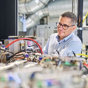 Everything checked: beam source, beam guidance, laser light cable, optics, cooling system, and laser data. For Meusel, the health check is an insurance and a solid decision-making basis.(Image: Trumpf)