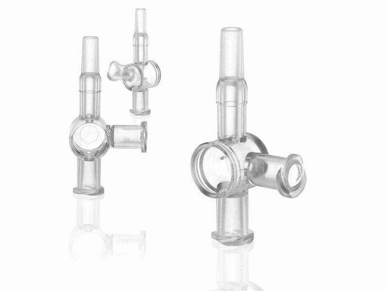 Infusionsverteiler – eine Produktion im „sauberen Raum“ ist bei dieser Anwendung unerlässlich. (Bild: Netstal)