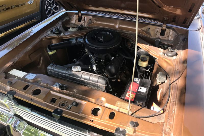 Zwischen den Etappen wurde der eine oder andere prüfende Blick in den Motorraum nötig. (Grimm/»kfz-betrieb«)