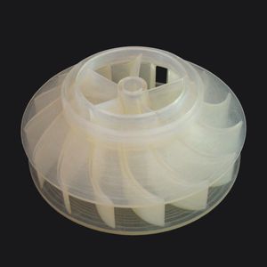 Die erstellten Prototypen  ... bestehen aus miteinander verklebten PVC Folien, die in unterschiedlichen Farben verfügbar sind. Durch dieses Verfahren entstehen robuste, flexible und widerstandsfähige Bauteile bei denen sogar Funktionsmerkmale wie Folienscharniere realisierbar.