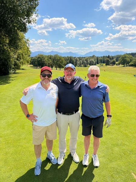 (v. l.) Till Schwitalla (ARKTIS), Henning Breyer (Venitus IT) und Peter Fink (ACP) rocken zu Dritt ihren Flight. (Bild: Vogel IT-Medien)
