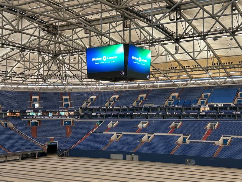 Von der Loge aus, in der die Partnerkonferenz stattfand, konnte man direkt ins Stadion sehen.  (Bild: Vogel IT-Medien)