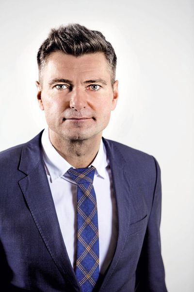 Thomas Visti, CEO von MiR: „Kleinere Losgrößen erfordern agile Produktionsstätten mit flexibler und leicht anpassbarer Intralogistik. Unsere benutzerfreundliche Automatisierungslösung bietet genau das.“ (Mobile Industrial Robots)
