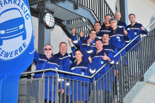 Sie hatten eine kompetente Prüferriege, die ebenfalls aus ganz Deutschland angereist war. (Schmidt)