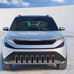 Optisch folgt das Modell dem neuen „Modern Solid“-Design.(Bild:  Skoda)