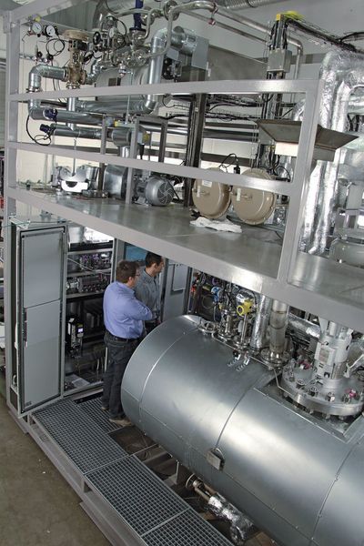 Heating and cooling systems now offer new high-temperature systems with unique working temperature ranges up to 550 °C. (Lauda)