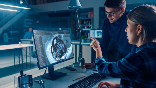 Ergonomie wird ein immer wichtigerer Faktor für einen gesunden Arbeitsalltag im Büro. Ein ergonomisch gestalteter Arbeitsplatz soll u. a. Rückenschmerzen oder Haltungsschäden verhindern.(Bild:  Shutterstock)