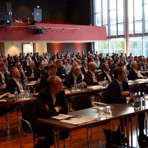 Volles Haus in der Nürtinger Stadthalle.(Bild:  Rehberg / VCG)