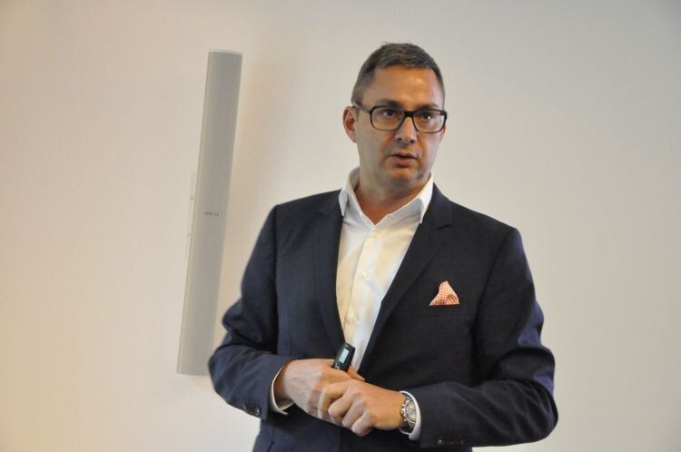 Torsten Wesche (Mobile.de) zufolge erhalten Händler durch die genaue Analyse von Markt- und Nachfragedaten konkrete Handlungsempfehlungen. (Foto: Richter)