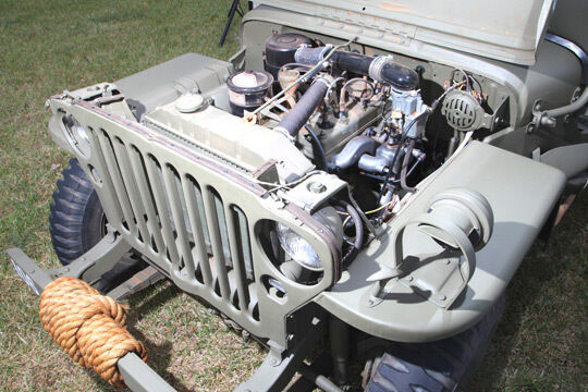 Unverwüstlicher Motor: Der 2,2-Liter-Vierzylinder leistet stramme 44 kW/60 PS und beschleunigt den offenen Mehrsitzer auf bis zu 100 km/h. (Jeep)