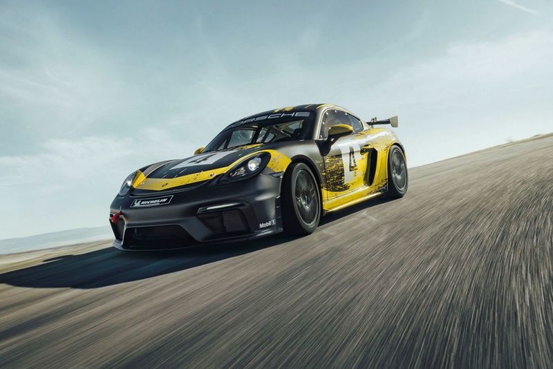 Als erstes in Serie produziertes Rennfahrzeug verfügt der 718 Cayman GT4 Clubsport über Karosserieteile aus einem Biofaser-Verbundwerkstoff. Das drückt das Gesamtgewicht auf nur 1.320 Kilogramm. (Porsche)