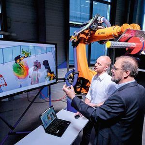 Das Volkswagen-Konzernteam hat eine einzigartige Software für energieeffiziente Industrieroboter entwickelt. Die Software soll die energieeffizienteste Position des Roboters errechnen.