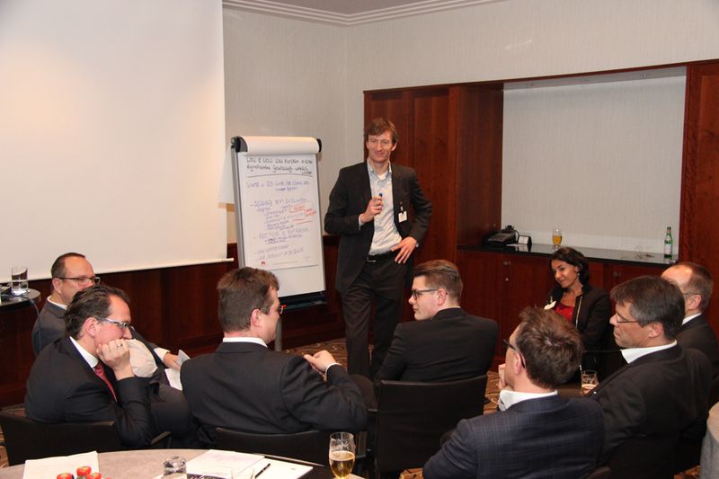 „WOW“ & „NOW“: Was Kunden in einer digitalisierten Gesellschaft wirklich wollen, diskutierte Dr. Claus Boyens, Geschäftsführer Host Europe GmbH, in seinem Thinktank. (Bild: Vogel IT-Medien)