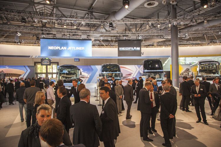 Die MAN-Tochter Neoplan zeigte den neuen Jetliner. (Foto: Suffner)