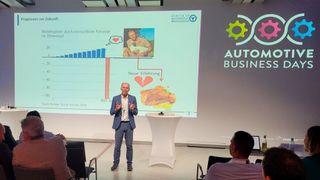 Autoexperte Prof. Stefan Bratzel sieht chinesische Hersteller bei Innovationen in Sachen E-Mobilität vorn. (Bild: Wehner - VCG)