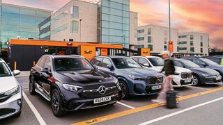 Sixt verfügt deutschlandweit über ein dichtes Netz an Stationen. Diese Infrastruktur soll dem Unternehmen im Replacement-Geschäft einen entscheidenden Geschwindigkeitsvorteil gegenüber dem Wettbewerb verschaffen. (Bild: Michael Richter)