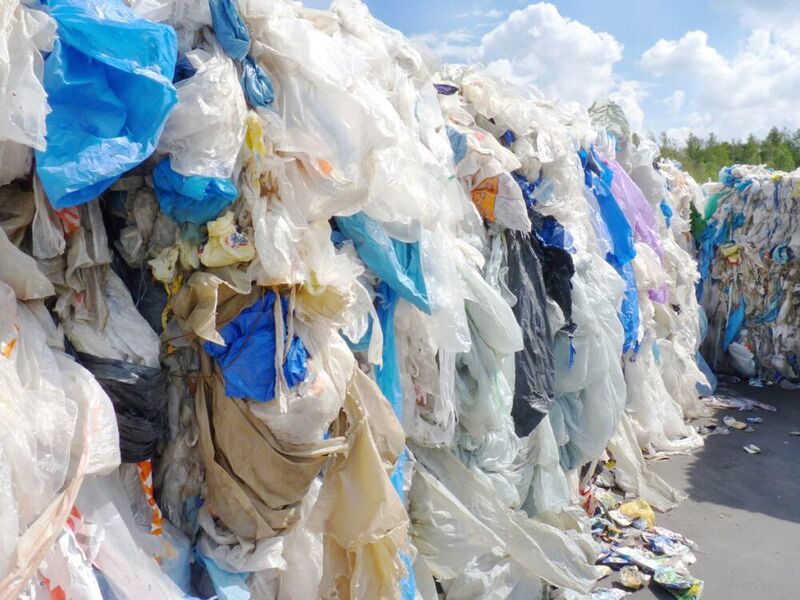 Chemical recycling of plastics breaks down plastic waste into a raw material for the plastics and chemicals industries to use in the production of new high-quality plastics, chemicals and fuels. (Neste )