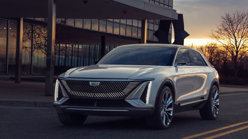 Der Lyriq soll künftig in einer Liga mit Tesla Model X und Audi E-Tron fahren. (Cadillac)