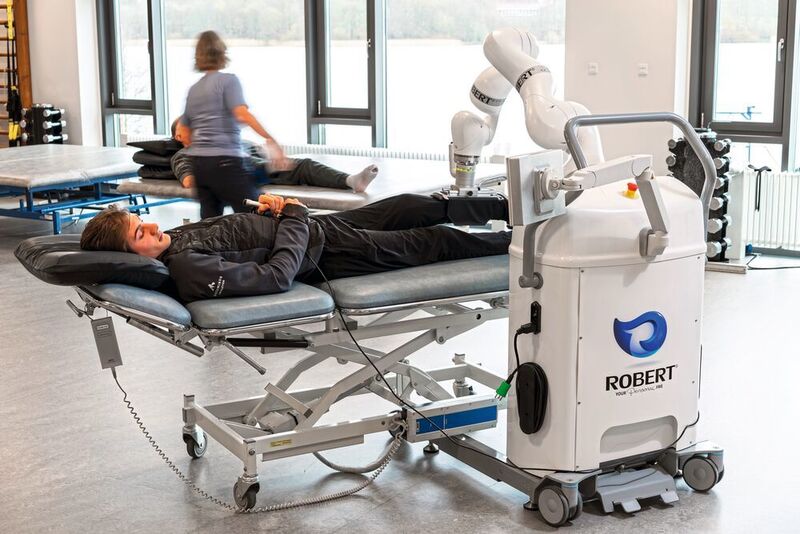 Zur Zulassung zum Medizinprodukts trägt der LBR Med von Kuka entscheidend bei. Er ist der einzige Roboter, der für die Integration in ein Medizinprodukt zertifiziert ist. (Life Science Robotics (LSR))