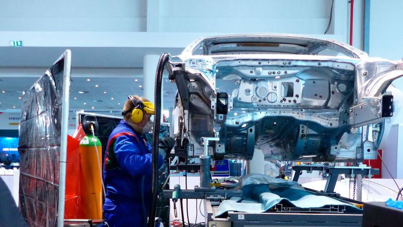 Erfahrung mit der Fahrzeug- und Reparaturtechnik und Lust an Fachtexten? »kfz-betrieb« sucht diese Kompetenzen in der Redaktion.(Bild:  Degen)