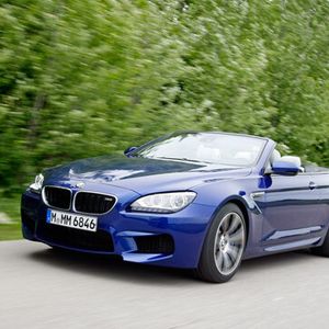 Das Cabrio macht den Start bei der Neuauflage des BMW M6.