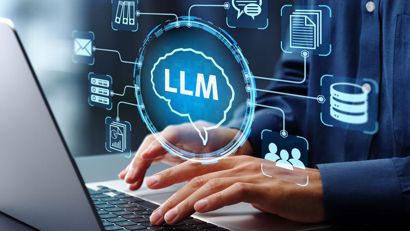 Schatten-KI entsteht durch unkontrollierte Nutzung externer KI-Tools und kann Sicherheits- sowie Compliance-Risiken verursachen, wenn Prozesse und Richtlinien fehlen.(Bild: ©  tadamichi - stock.adobe.com)