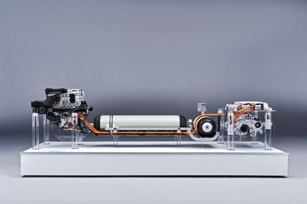 Die zweite Generation des BMW Wasserstoff-Brennstoffzellen-Antriebs mit einer Systemleistung von 275 kW wird im BMW i Hydrogen NEXT ab 2022 pilotiert (BMW)