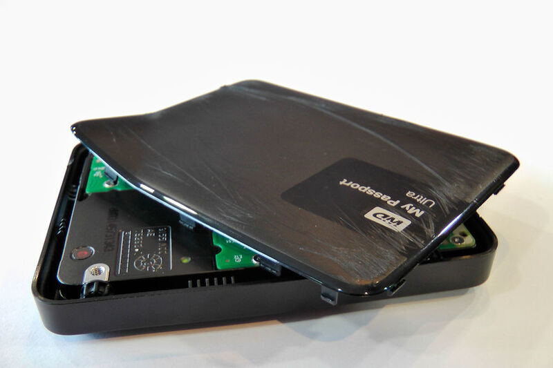 5. Heißblütiges Temperament (USA): Manche werfen bei Wutausbrüchen mit Geschirr, eine US-Amerikanerin nahm lieber ihr Notebook. Erwartungsgemäß vertrug das den Aufprall gegen die Wand und anschließend den Boden nicht wirklich gut. Nichtsdestotrotz konnten alle Daten gerettet werden. (Bild: Kroll Ontrack)