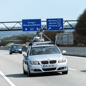 Automatisiertes Fahren berührt alle Komponenten des Autos vom Antrieb über die Bremsen bis zur Lenkung.
